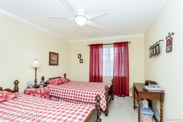 19760 Sussex Avenue, Livonia, MI 48152