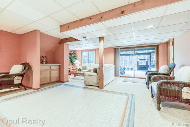 19760 Sussex Avenue, Livonia, MI 48152