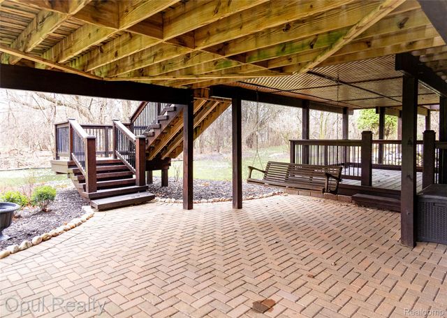 19760 Sussex Avenue, Livonia, MI 48152