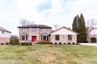 19760 Sussex Avenue, Livonia, MI 48152
