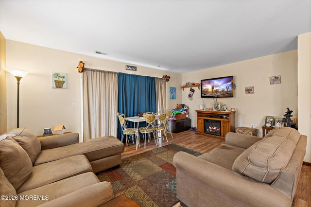 210 Osprey Court, Tuckerton, NJ 08087