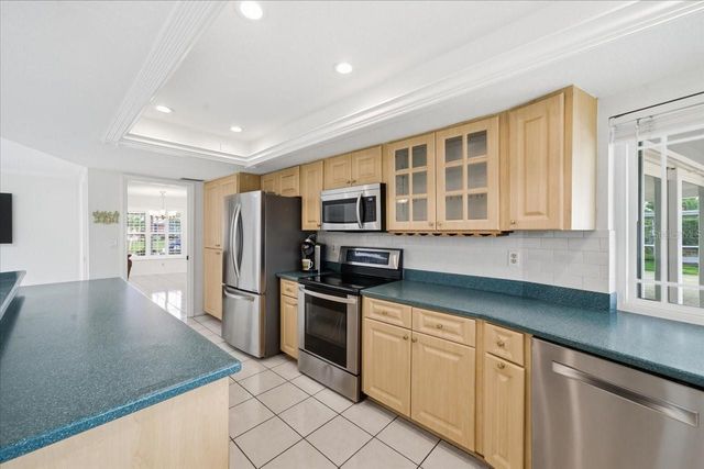 11176 HAMMOCK DRIVE, Largo, FL 33774