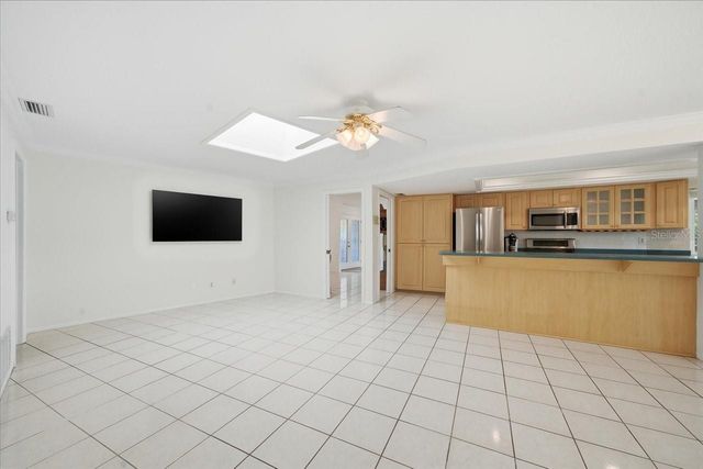 11176 HAMMOCK DRIVE, Largo, FL 33774