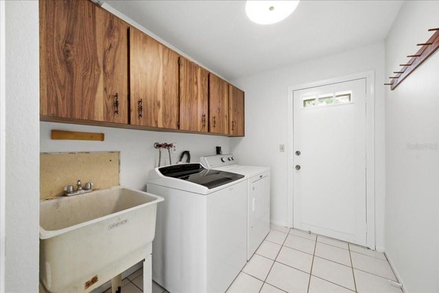 11176 HAMMOCK DRIVE, Largo, FL 33774