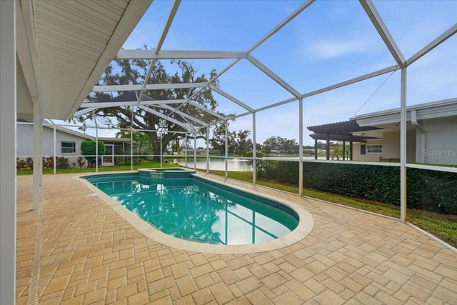 11176 HAMMOCK DRIVE, Largo, FL 33774