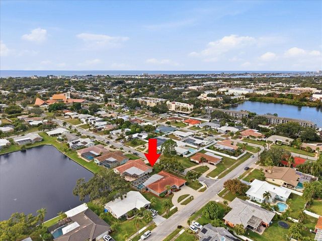 11176 HAMMOCK DRIVE, Largo, FL 33774