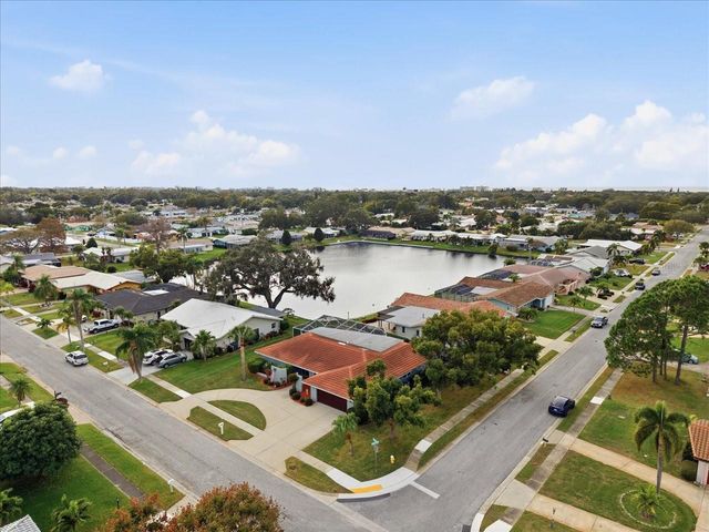 11176 HAMMOCK DRIVE, Largo, FL 33774