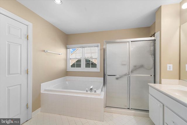 19028 SNOWBERRY CT, Leesburg, VA 20176