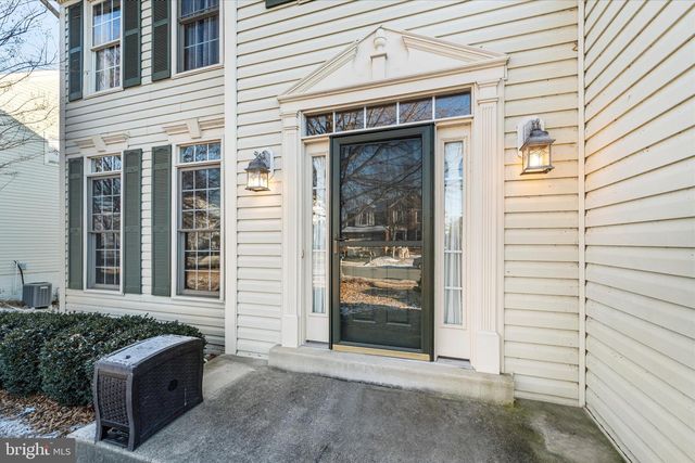 19028 SNOWBERRY CT, Leesburg, VA 20176