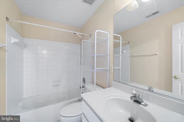 19028 SNOWBERRY CT, Leesburg, VA 20176