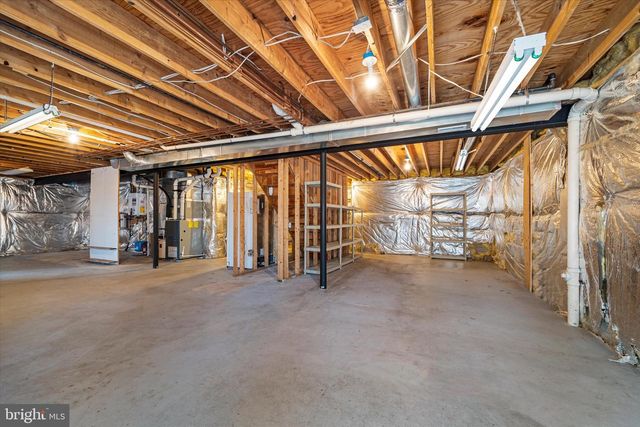 19028 SNOWBERRY CT, Leesburg, VA 20176