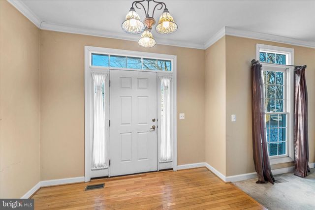 19028 SNOWBERRY CT, Leesburg, VA 20176