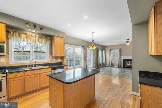 19028 SNOWBERRY CT, Leesburg, VA 20176