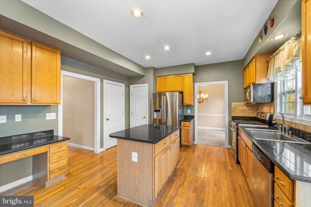 19028 SNOWBERRY CT, Leesburg, VA 20176