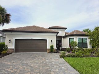 15719 Cortina ST, Naples, FL 34114