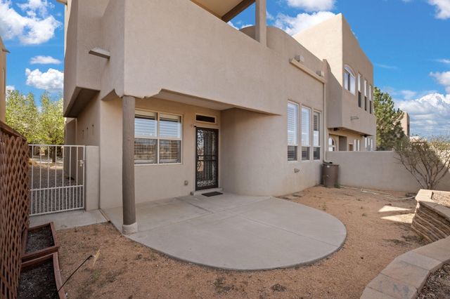 8719 DESERT FOX Way NE, Albuquerque, NM 87122