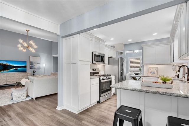 860 Waterbrook Court, Roswell, GA 30076