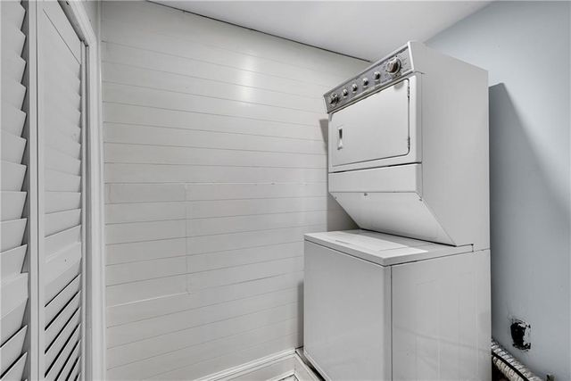 860 Waterbrook Court, Roswell, GA 30076