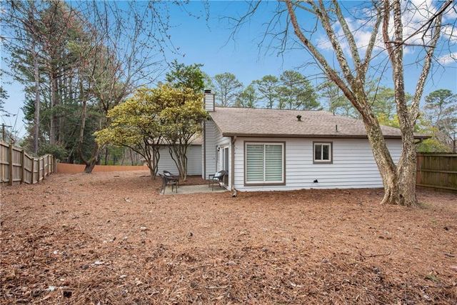 860 Waterbrook Court, Roswell, GA 30076