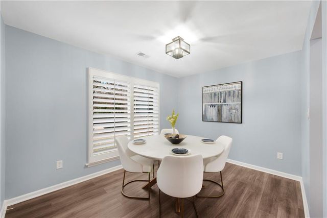 860 Waterbrook Court, Roswell, GA 30076