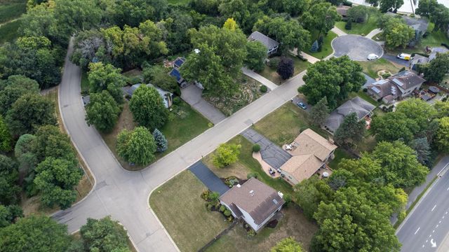 11510 57th Avenue N, Plymouth, MN 55442