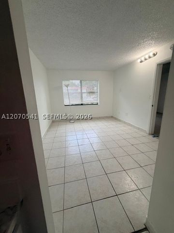9704 Hammocks Blvd 104, Miami, FL 33196