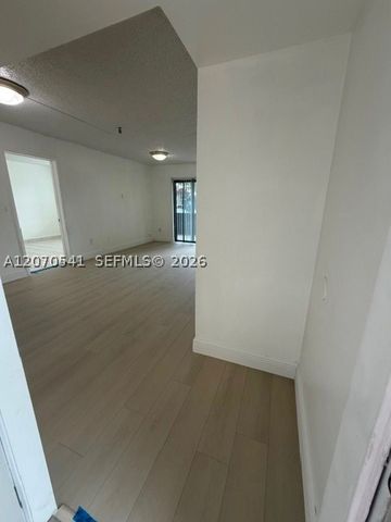 9704 Hammocks Blvd 104, Miami, FL 33196