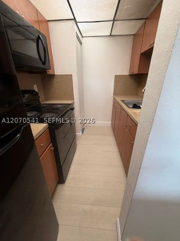 9704 Hammocks Blvd 104, Miami, FL 33196