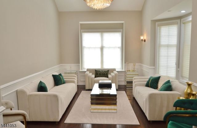 1 Greenwich Ct, Mount Olive Twp., NJ 07828