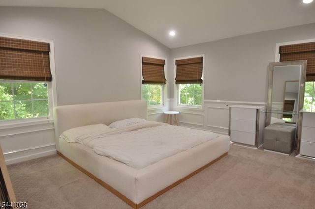 1 Greenwich Ct, Mount Olive Twp., NJ 07828