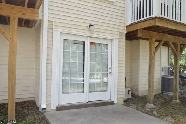 1 Greenwich Ct, Mount Olive Twp., NJ 07828