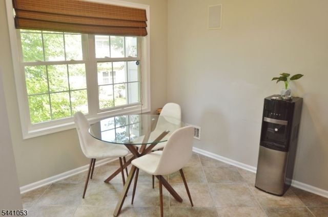 1 Greenwich Ct, Mount Olive Twp., NJ 07828