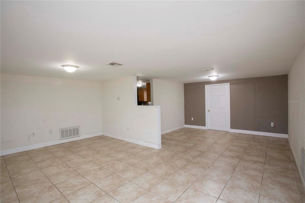 Image 8 of property listing at 11214 LINDEN LANE, Port Richey, FL 34668