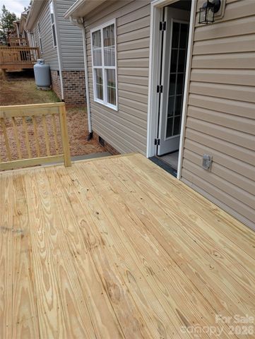 4178 Saltwood Drive, Hickory, NC 28602