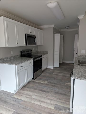 4178 Saltwood Drive, Hickory, NC 28602