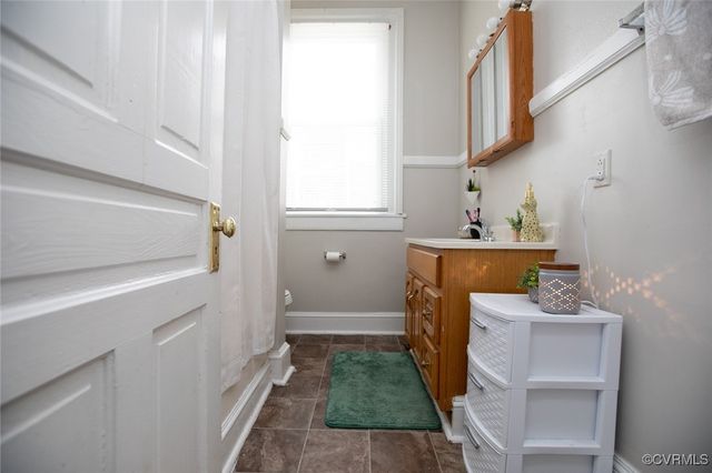 405 E 2nd St, Farmville, VA 23901