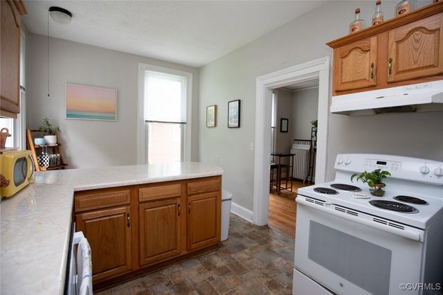 405 E 2nd St, Farmville, VA 23901