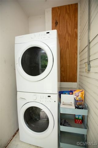 405 E 2nd St, Farmville, VA 23901