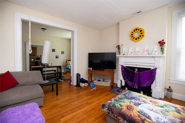 405 E 2nd St, Farmville, VA 23901