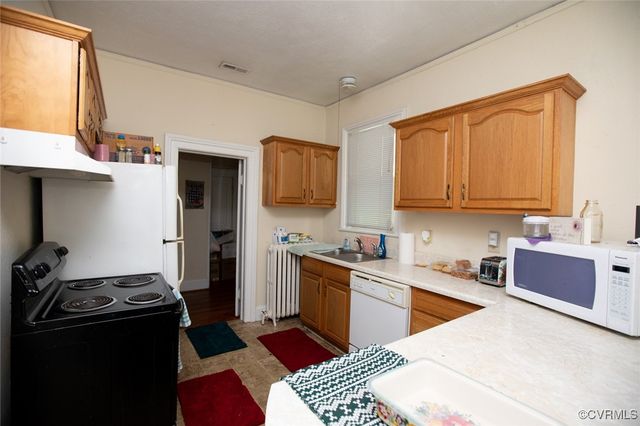 405 E 2nd St, Farmville, VA 23901