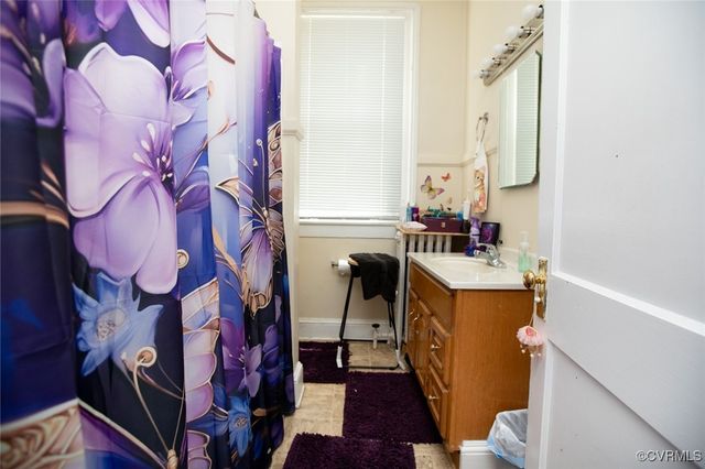 405 E 2nd St, Farmville, VA 23901