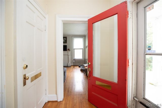 405 E 2nd St, Farmville, VA 23901