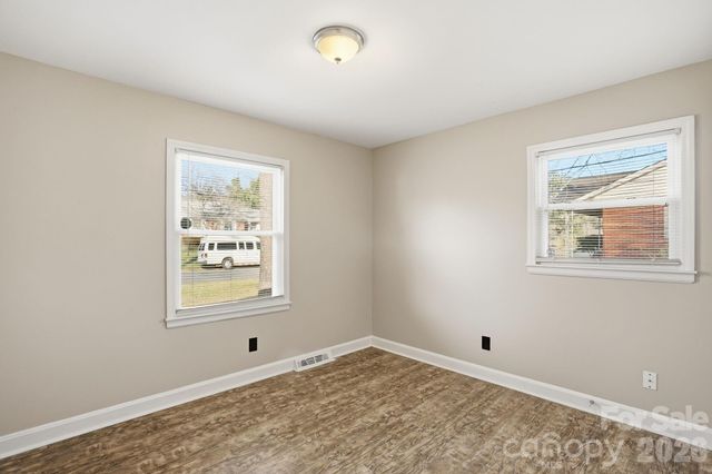 4821 Woodway Place, Charlotte, NC 28208