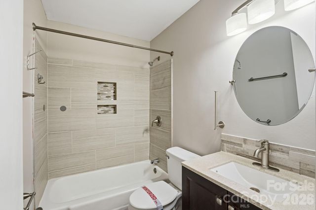 4821 Woodway Place, Charlotte, NC 28208