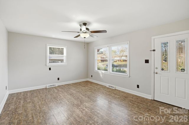 4821 Woodway Place, Charlotte, NC 28208