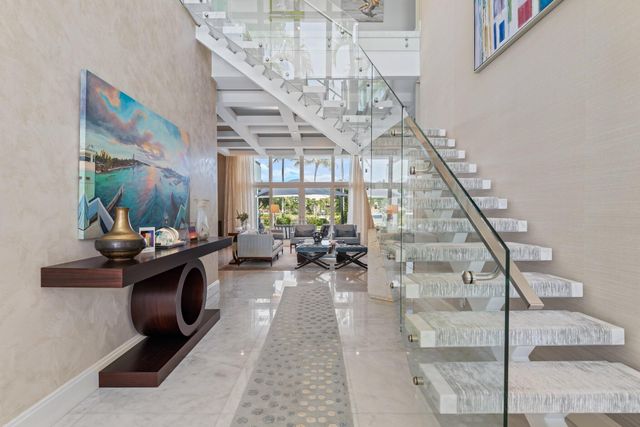 14646 Watermark Way, Palm Beach Gardens, FL 33410