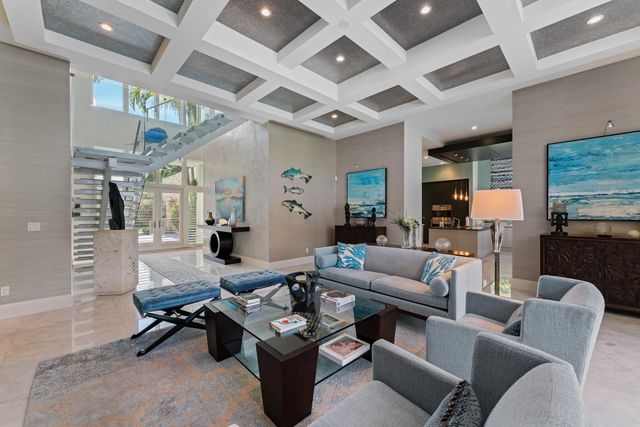 14646 Watermark Way, Palm Beach Gardens, FL 33410