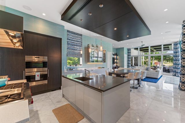 14646 Watermark Way, Palm Beach Gardens, FL 33410