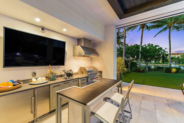 14646 Watermark Way, Palm Beach Gardens, FL 33410