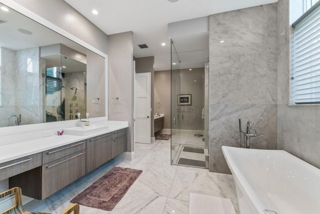 14646 Watermark Way, Palm Beach Gardens, FL 33410